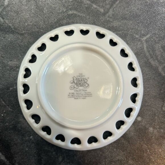 Precious Moments "Sew in Love" Collectible Display Decor Plate - Picture 3 of 5